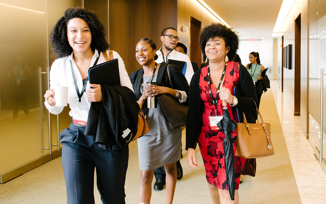 Posse Alumni entering an Alumni Leadership Conference